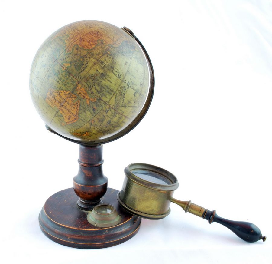 Abel-Klinger - “La Terre” Four-Inch Desktop Globe With Stand